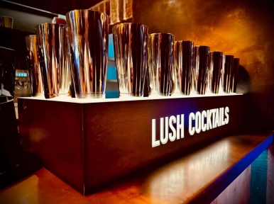 Lush Bar