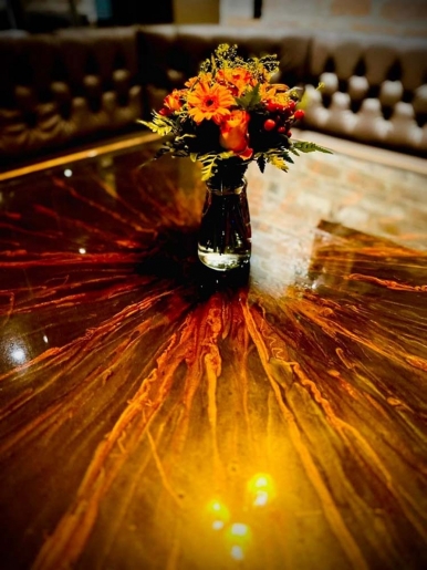 Lush Bar